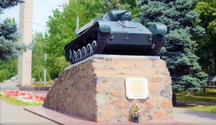 У Мелітополі окупанти «реставрують» радянські пам'ятники та меморіали