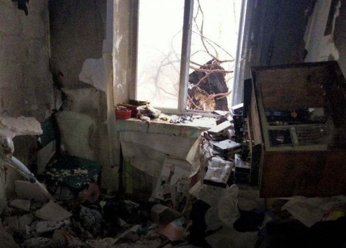 В оккупированном Токмаке в результате пожара в многоэтажке погиб мужчина (фото)