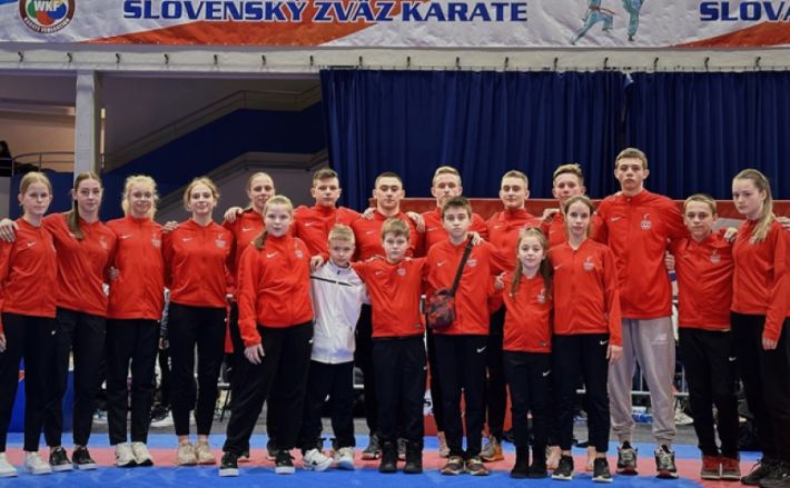 Три каратиста из Запорожья стали призерами турнира в Словакии