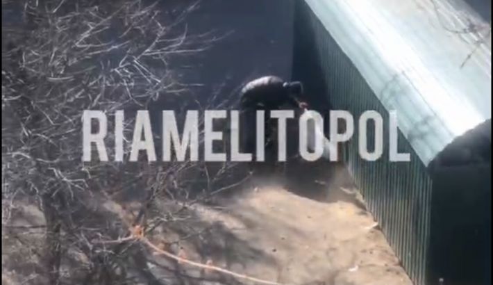 В Мелитополе безработный голодает, но принципиально не берет раша паспорт (видео)