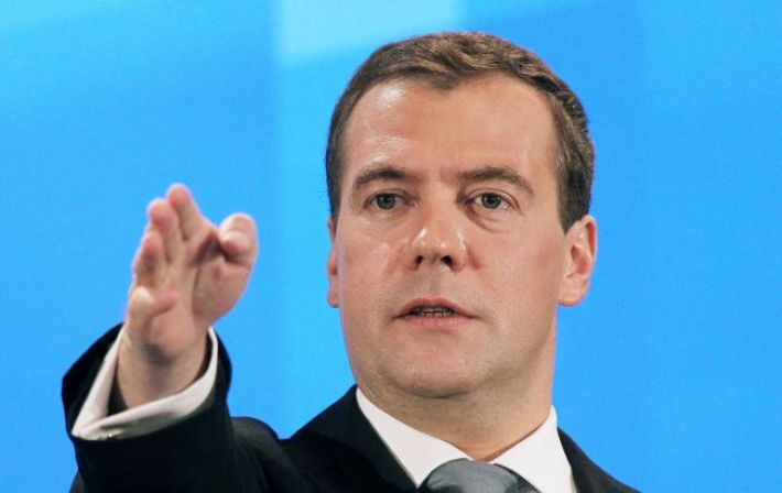 Медведеву привиделись угрозы для России "до границ Польши": говорит, надо их "отодвинуть"