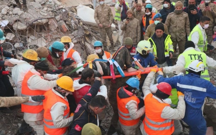 Была под завалами 205 часов: в ГСЧС рассказали, как спасли женщину на 9 день после землетрясения в Турции