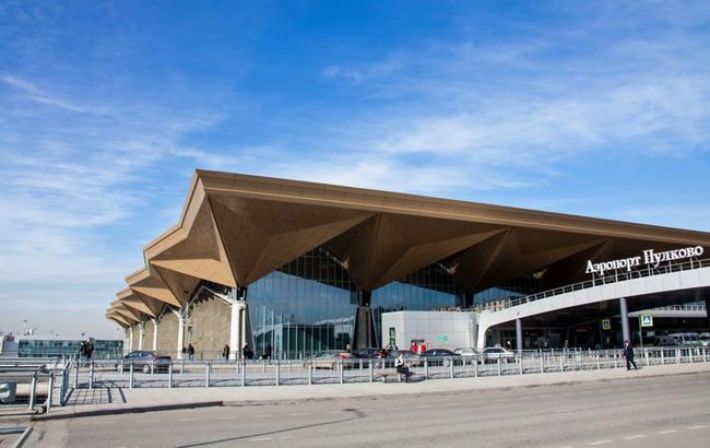 В Санкт-Петербурге закрыли аэропорт из-за неизвестного объекта в воздухе, введен план "Ковер"
