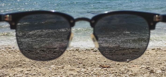 Які сонцезахисні окуляри взяти з собою на море?
