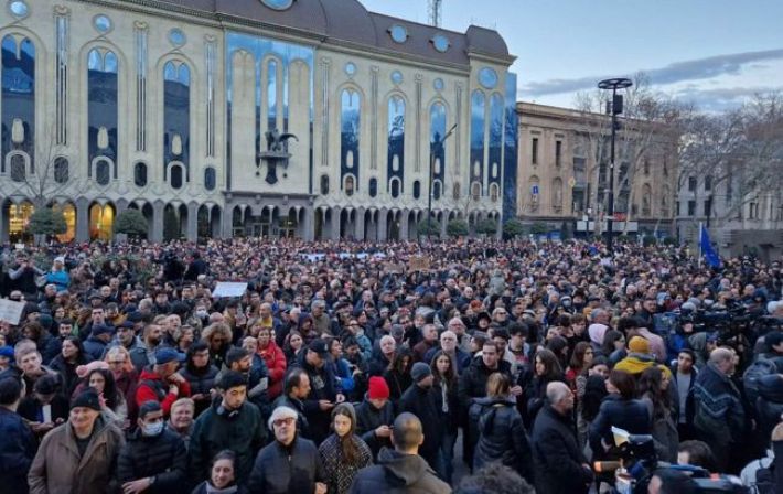 В Грузии оппозиция анонсировала новые митинги из-за закона об 