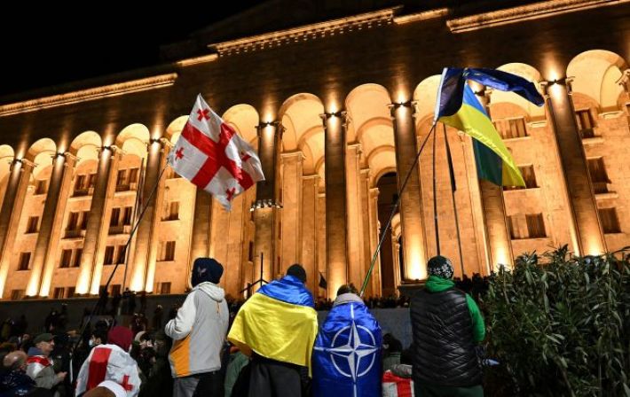 Правляча партія Грузії відкликає закон про іноагентів, що спричинив масові протести