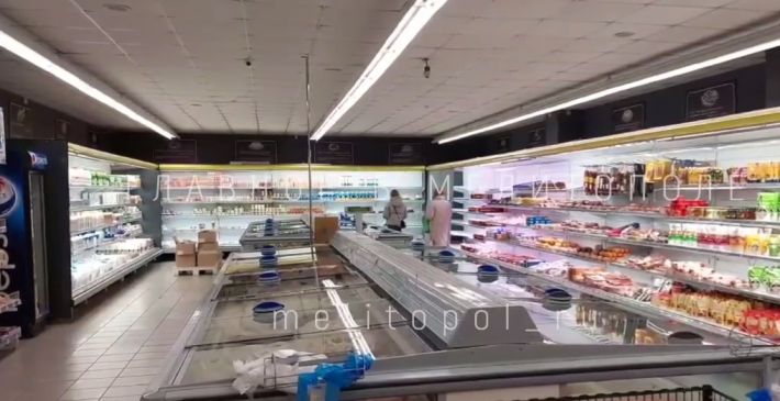 Рашисти в Мелітополі зганьбилися на рекламі цін у місцевому супермаркеті