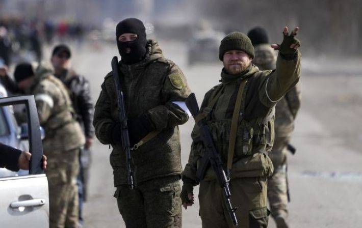 Оккупанты глушат связь и закрывают города в Луганской области, - Гайдай