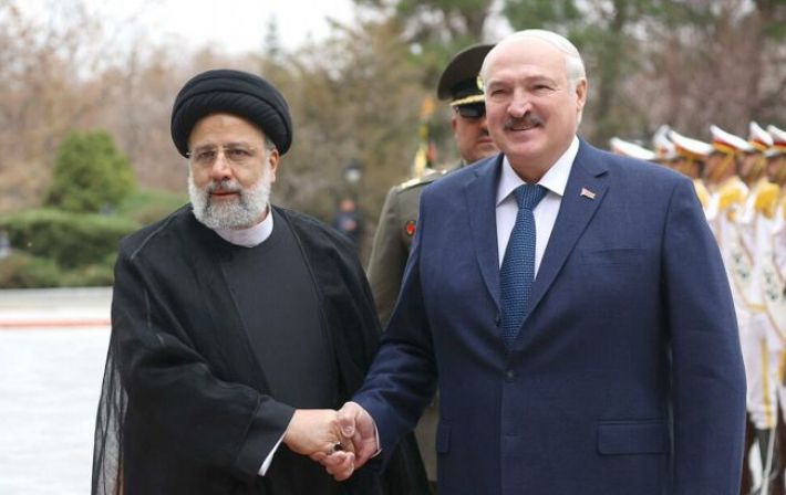Лукашенко похвалил президента Ирана за обход санкций. Тот пообещал поделиться методами