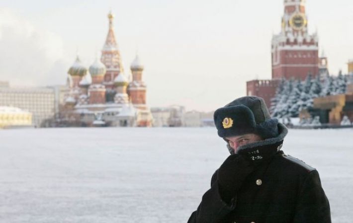 Кремлевским чиновникам запретили выезд за границу из-за опасений дезертирства, - британская разведка