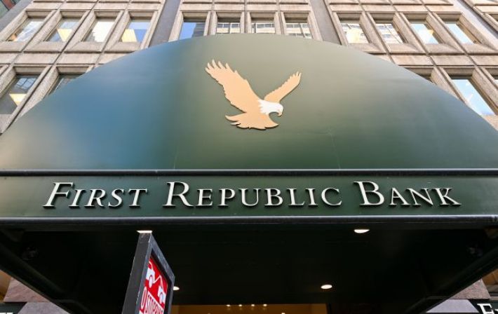 Крупнейшие банки США выделили 30 млрд долларов для спасения First Republic Bank