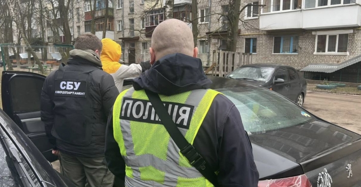 Прокуратура раскрыли преступную группу, которая наживалась на эвакуации из Запорожской области