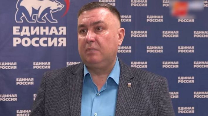 В Мелитополе директор коллаборант пошел на выборы от "едроссов" - тоже хочет поближе к москве