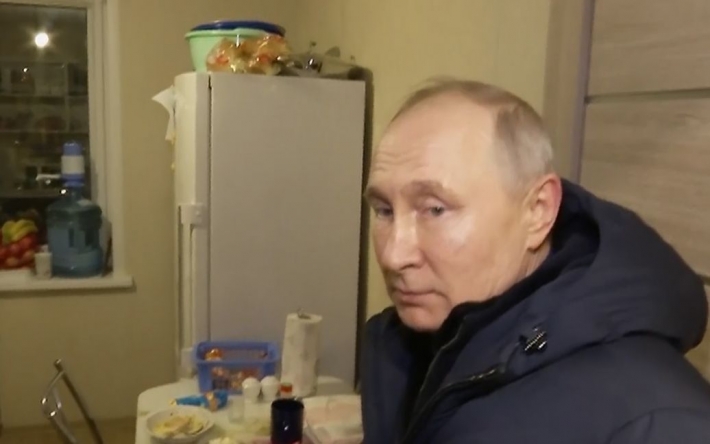 "Это все показуха": в Кремле удалили видео, на котором в Мариуполе Путину пытаются сказать правду