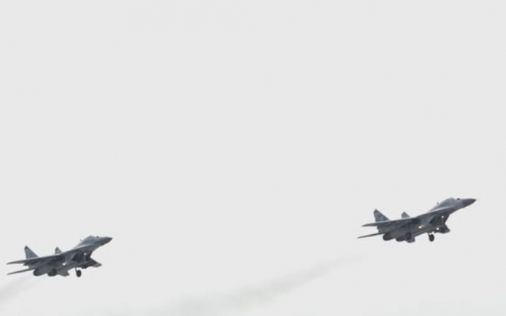 ВС Словакии показали видео, как под песню "Эй, соколы" передали Украине первые Миг-29 (захватывающие кадры)