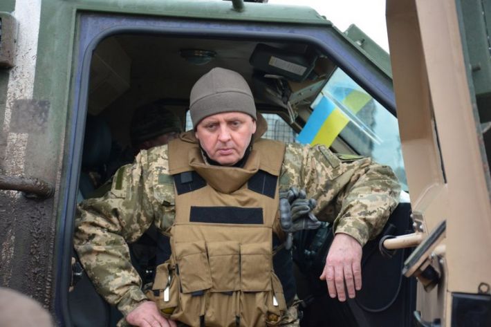 Думали, что оккупанты могут прорваться между Мариуполем и Волновахой и выйти на Мелитополь - экс НГШ Украины