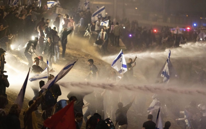 Заблокирован международный аэропорт и стычки с полицией: почему в Израиле вспыхнули масштабные протесты