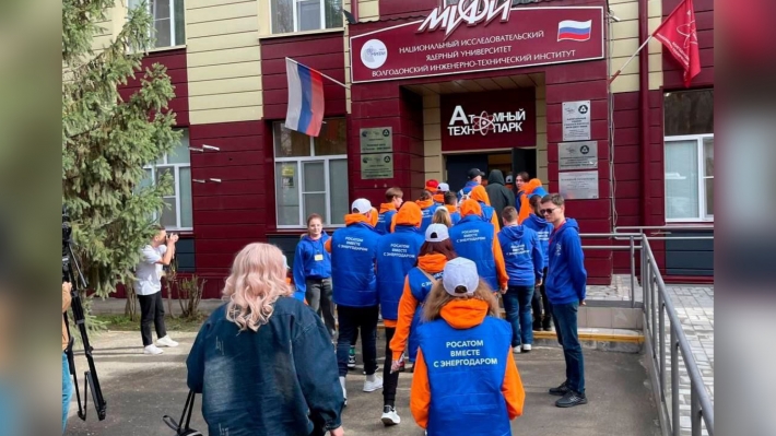 Окупанти повезли дітей з Енергодара «на весняні канікули» до росії
