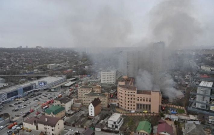 Пожар в здании ФСБ в Ростове: СМИ узнали две возможных причины