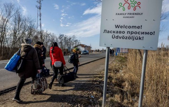 Как украинцы относятся к беженцам и оставшимся в оккупации: данные опроса