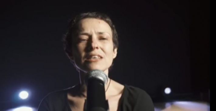 Одіозна співачка Чичеріна зробила неоднозначний натяк "судоплатівцям" (відео)