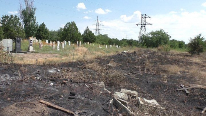 Более трех сотен детей остаются в селе Приморском, что находится на линии огня
