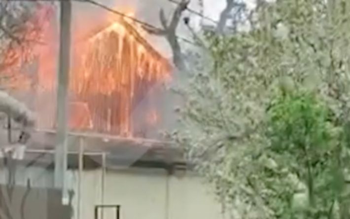 У Краснодарі спалахнув колишній призовний пункт військкомату (відео)
