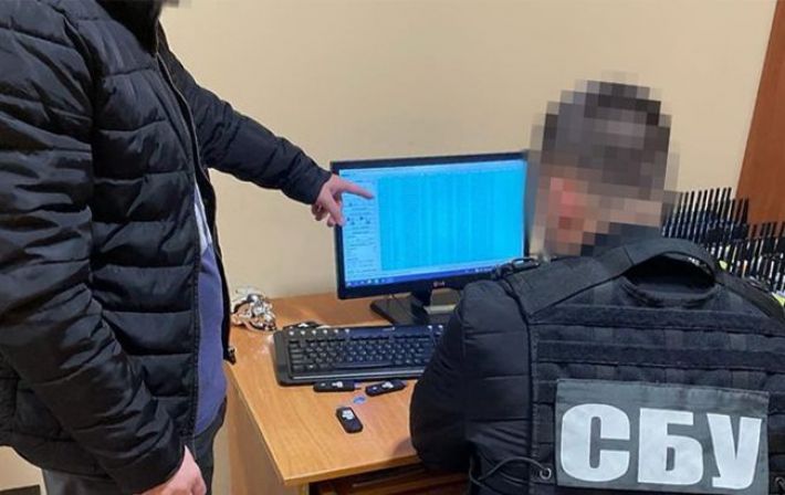В Кропивницком ликвидировали ботоферму: "разгоняла" фейки об ВСУ с 3 тысяч аккаунтов