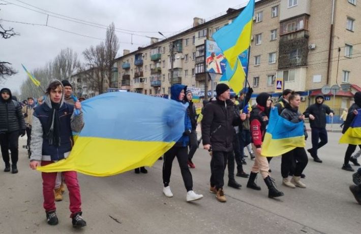 Стало известно, кто «сливал» рашистам информацию об участниках проукраинских митингов в оккупированном Мелитополе (фото)