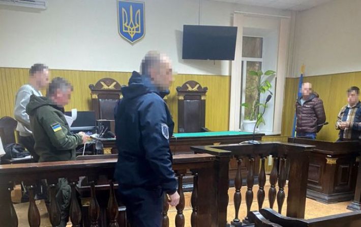 Чиновник в Одесской области отбирал деньги у солдат. Ему избрали меру пресечения