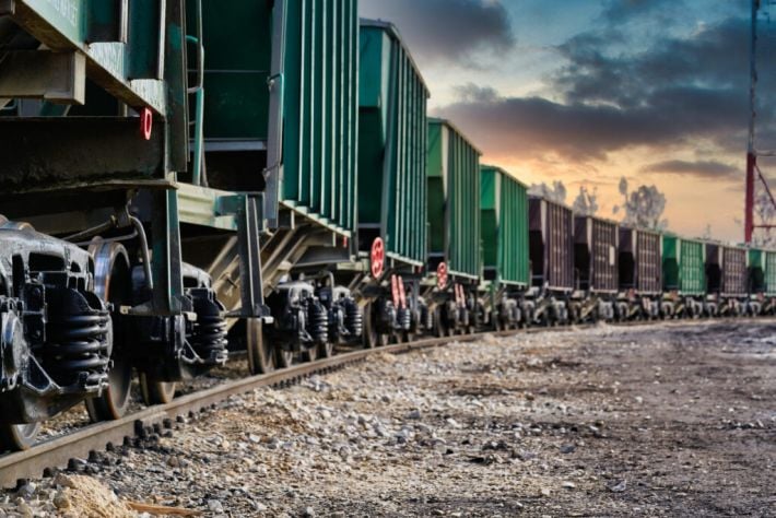 Железнодорожные перевозки грузов: эффективный способ транспортировки