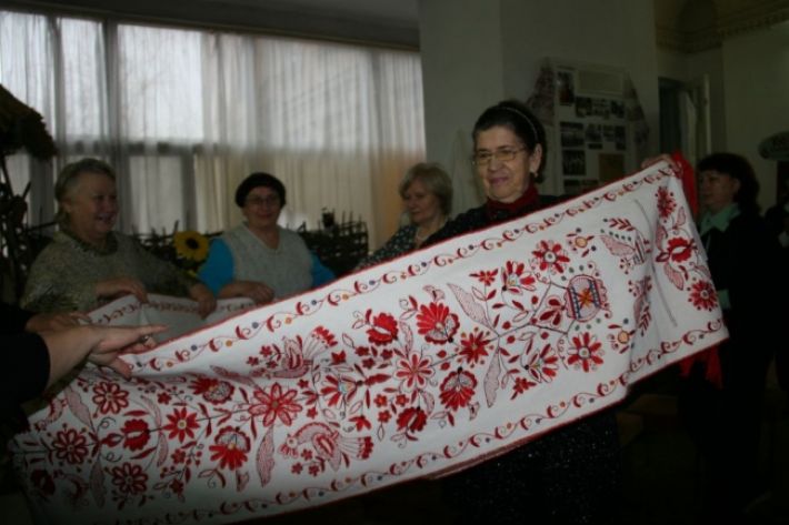 В оккупированном Мелитополе умерла известная мастер художественной вышивки – ее работы находятся по всему миру (фото)
