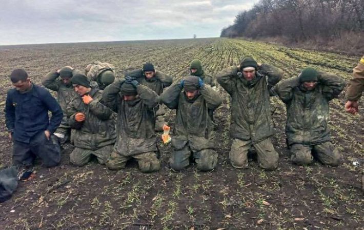 Как российским воякам под Мелитополем правильно сдаться в плен: опубликовали инструкцию (видео)