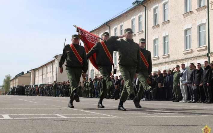 Проверка боевой готовности бумажной армии Лукашенко понемногу 