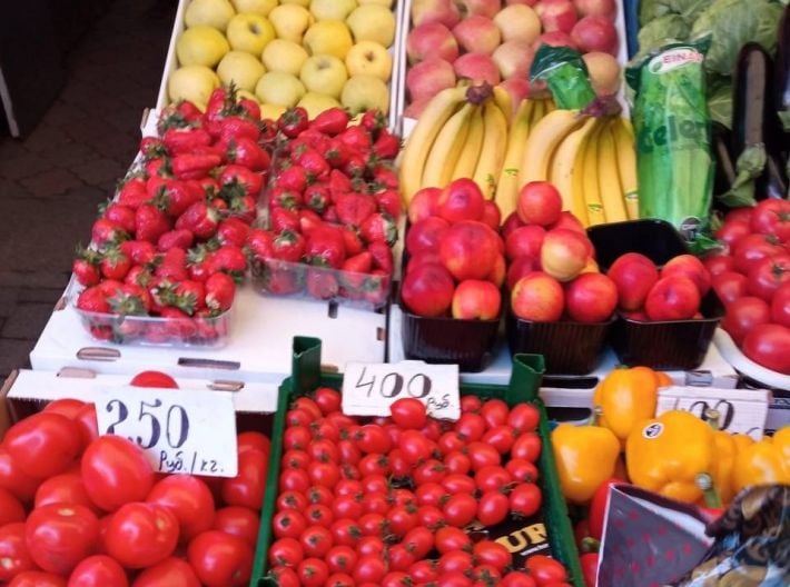 Оверпрайс на майские - в сети показали цены на продукты в оккупированном Мелитополе (фото)