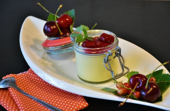 Что приготовить с желатином вместо "Битого стекла": рецепт баварского десерта
