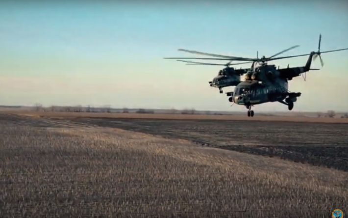 В Украину в рамках обмена вернулся участник героических "вертолетных" миссий на "Азовсталь"