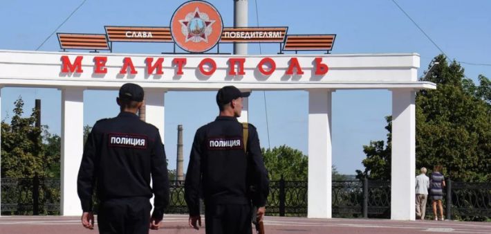 Россия заселяет Мелитополь своими гражданами - удастся ли их депортировать после освобождения города
