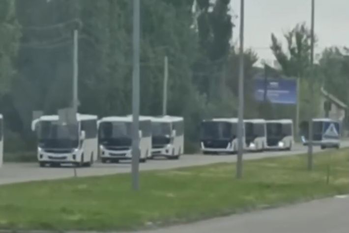 "Частичная эвакуация" - это всего-лишь  скрытая передислокация рашистов из Мелитополя на фронт (видео)