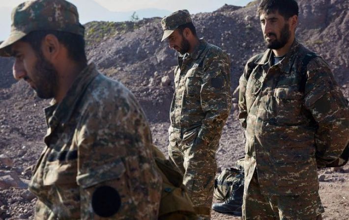 Азербайджан и Армения обвинили друг друга в обстреле, есть раненые