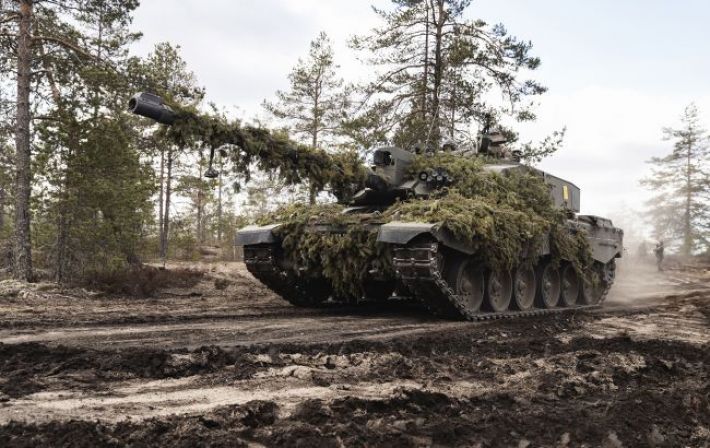 Британия уже доставила в Украину все обещанные танки Challenger 2, - Уоллес