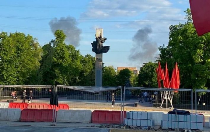 В оккупированном Луганске прогремели взрывы