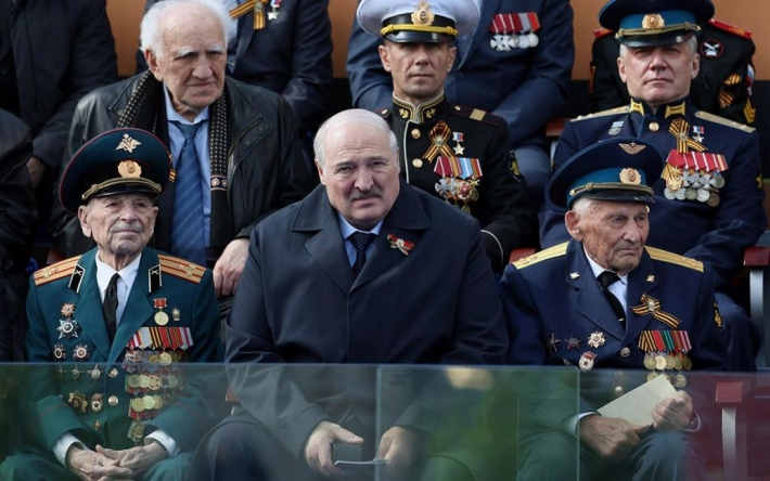 Лукашенко третій день ніде не зʼявляється: ЗМІ підозрюють серйозні проблеми зі здоровʼям