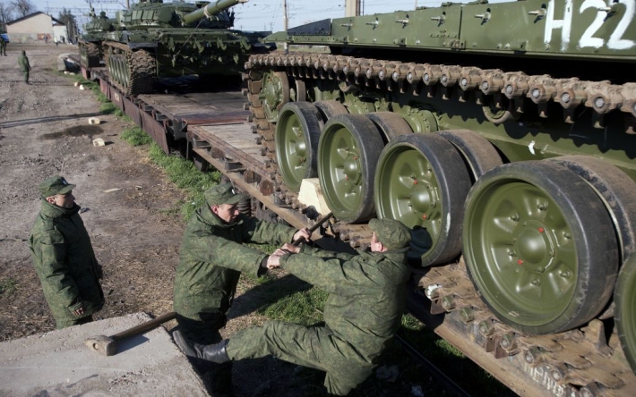 В РФ увеличилось количество производства танков: Коваленко объяснил, какую именно тяжелую технику отправляют на войну