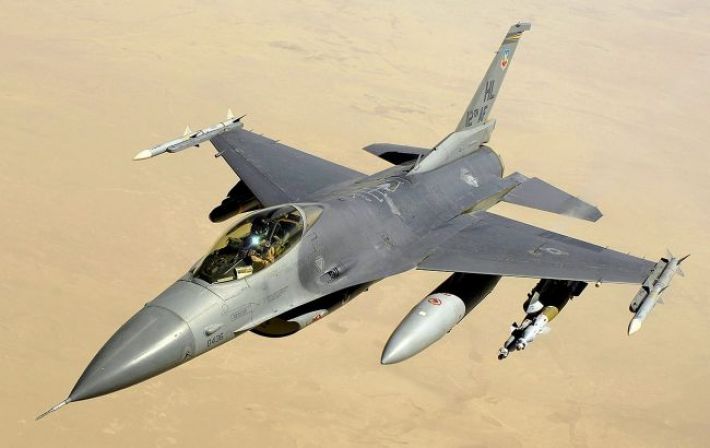 Пентагон не против передачи самолетов F-16 Украине, - Politico