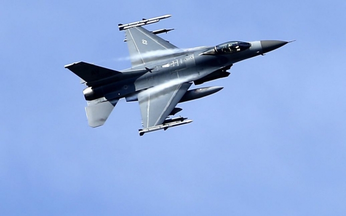 Байден на саммите G7 заявил, что поддерживает обучение ВСУ на F-16 — CNN