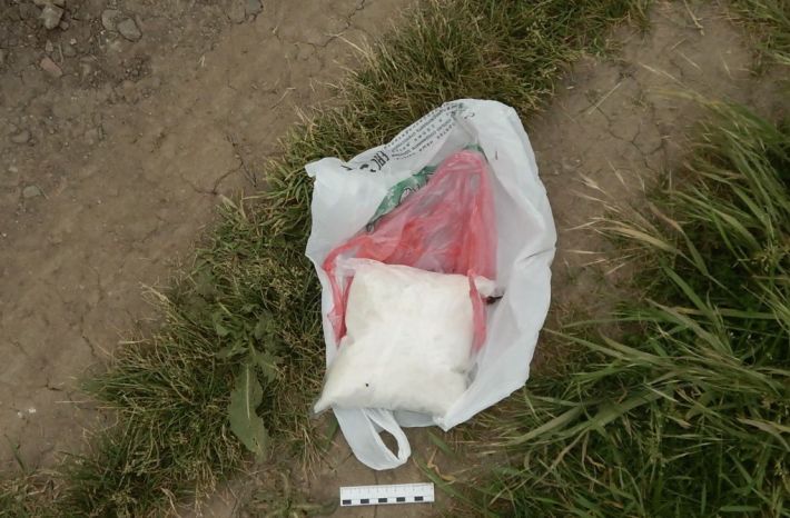 В Мелитополе полицаи обнаружили пакеты с интересным содержимым (фото)
