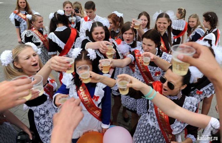 Пить по праздникам нельзя: в Мелитополе оккупанты запретили продажу пива
