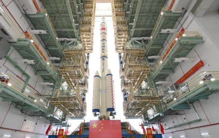 Китай готується найближчим часом запустити космічний корабель із екіпажем Shenzhou-16