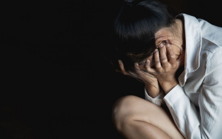 У Польщі подружжя викрало жінку, поголило її та зґвалтувало: шокувальна причина